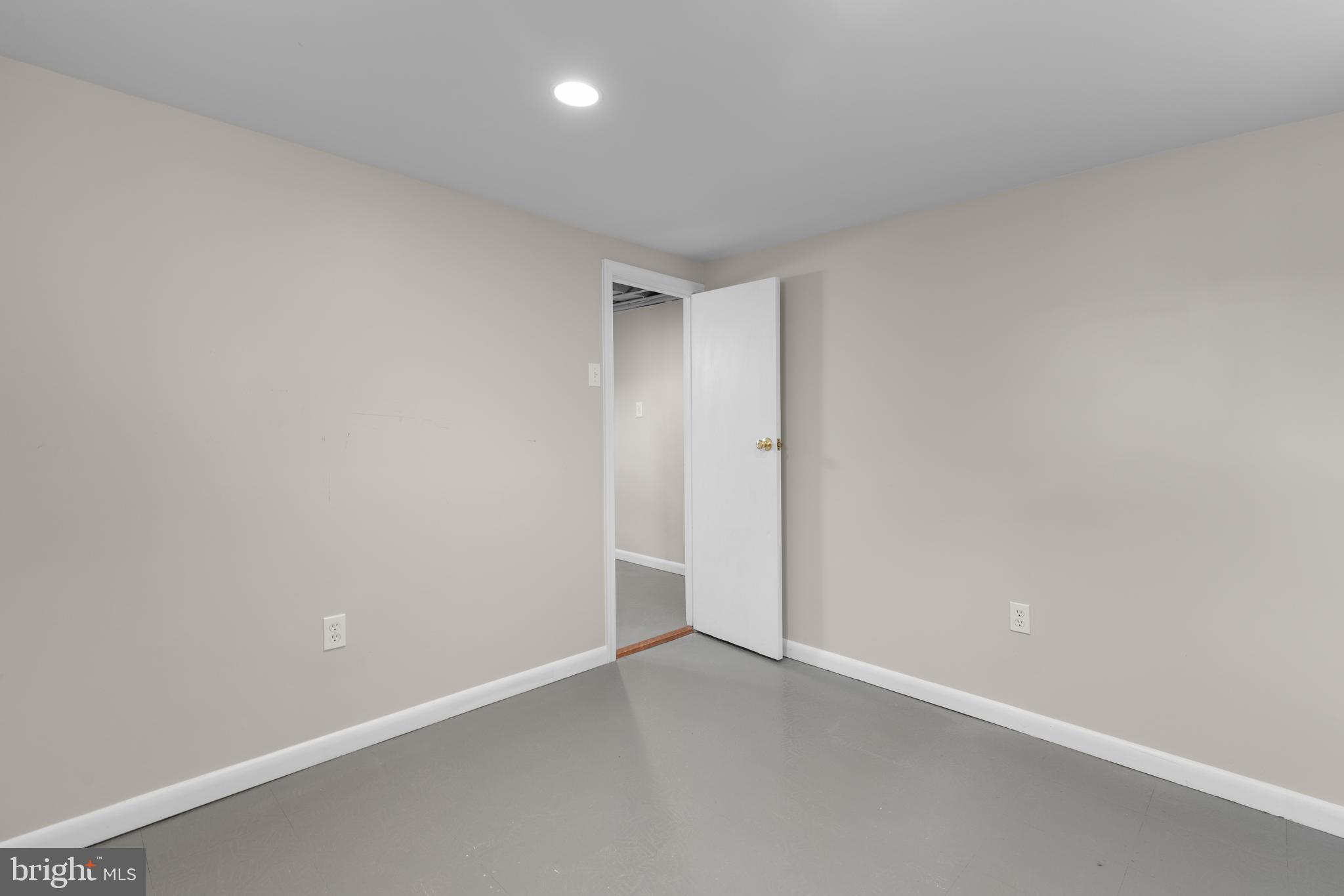 GEORGETOWN VILLAGE - Residential Lease