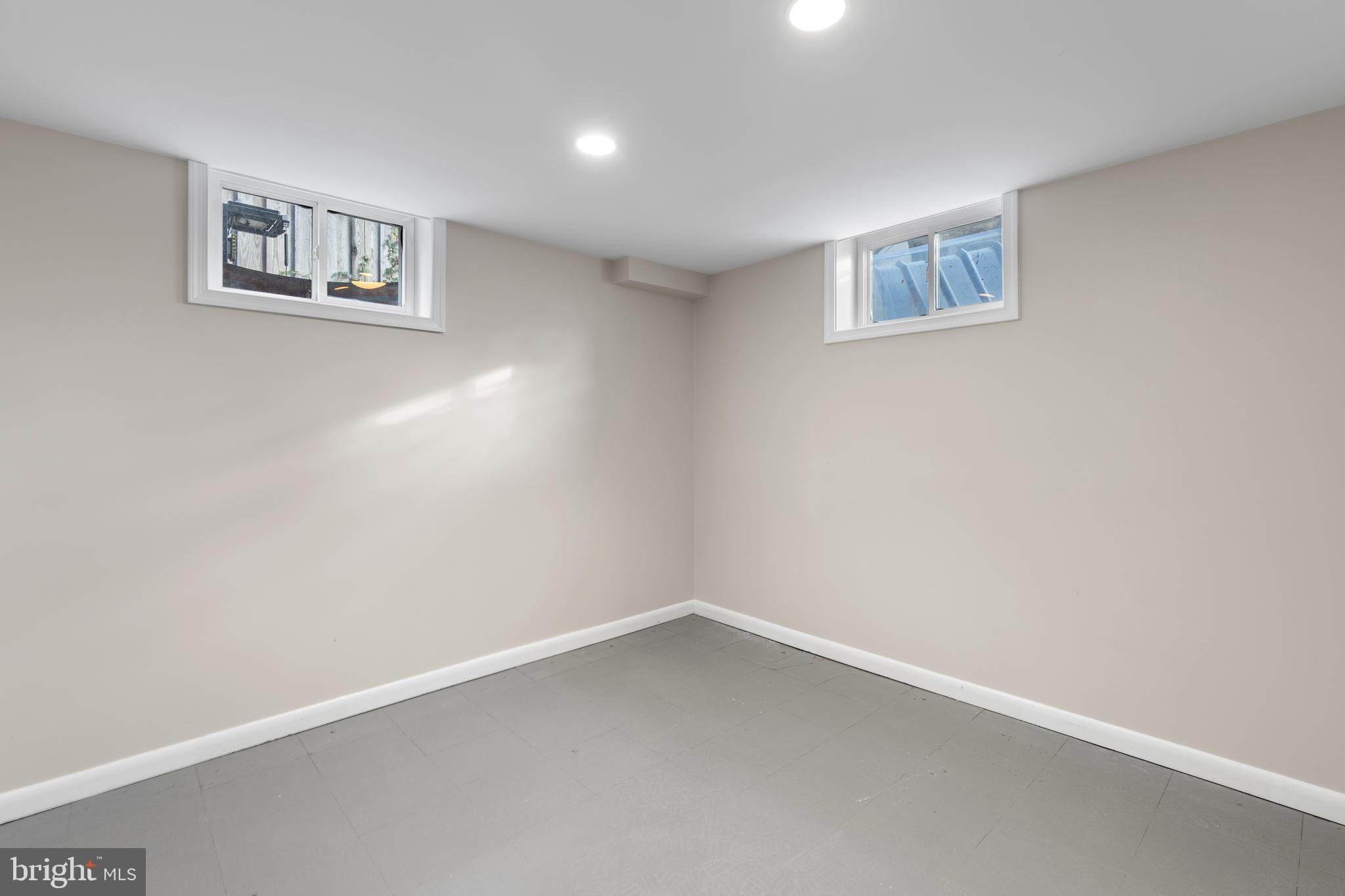 GEORGETOWN VILLAGE - Residential Lease