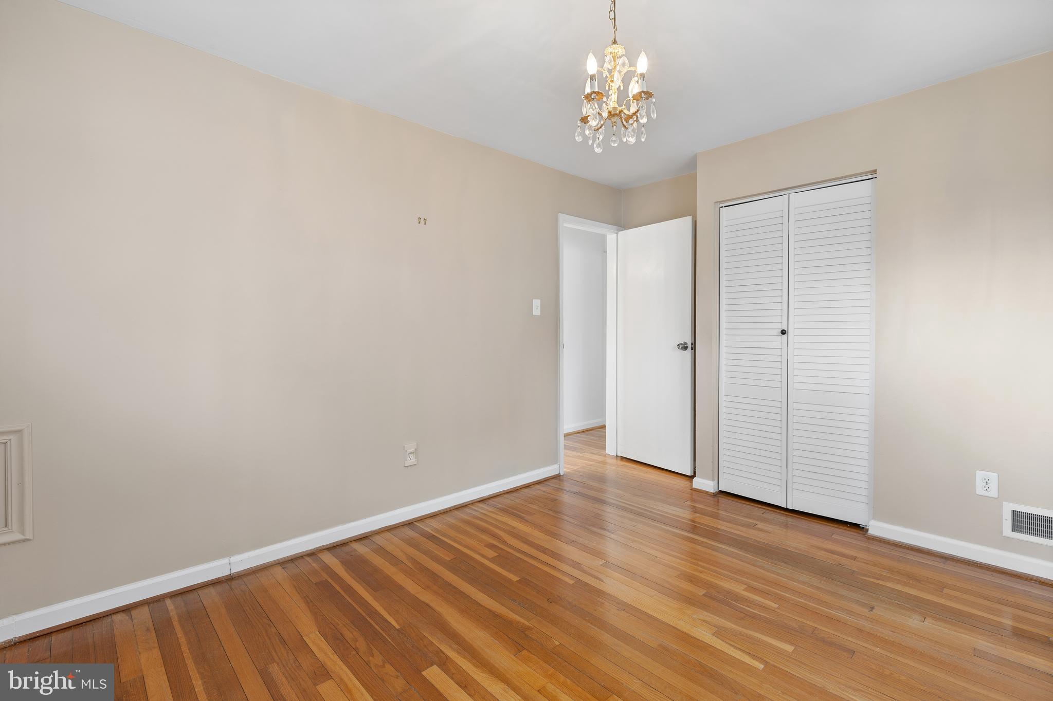 GEORGETOWN VILLAGE - Residential Lease