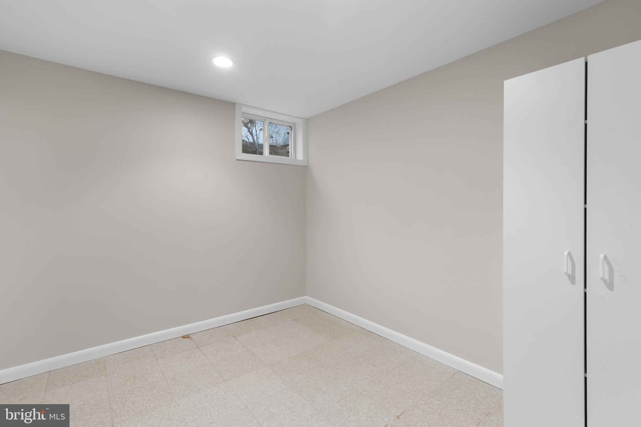 GEORGETOWN VILLAGE - Residential Lease