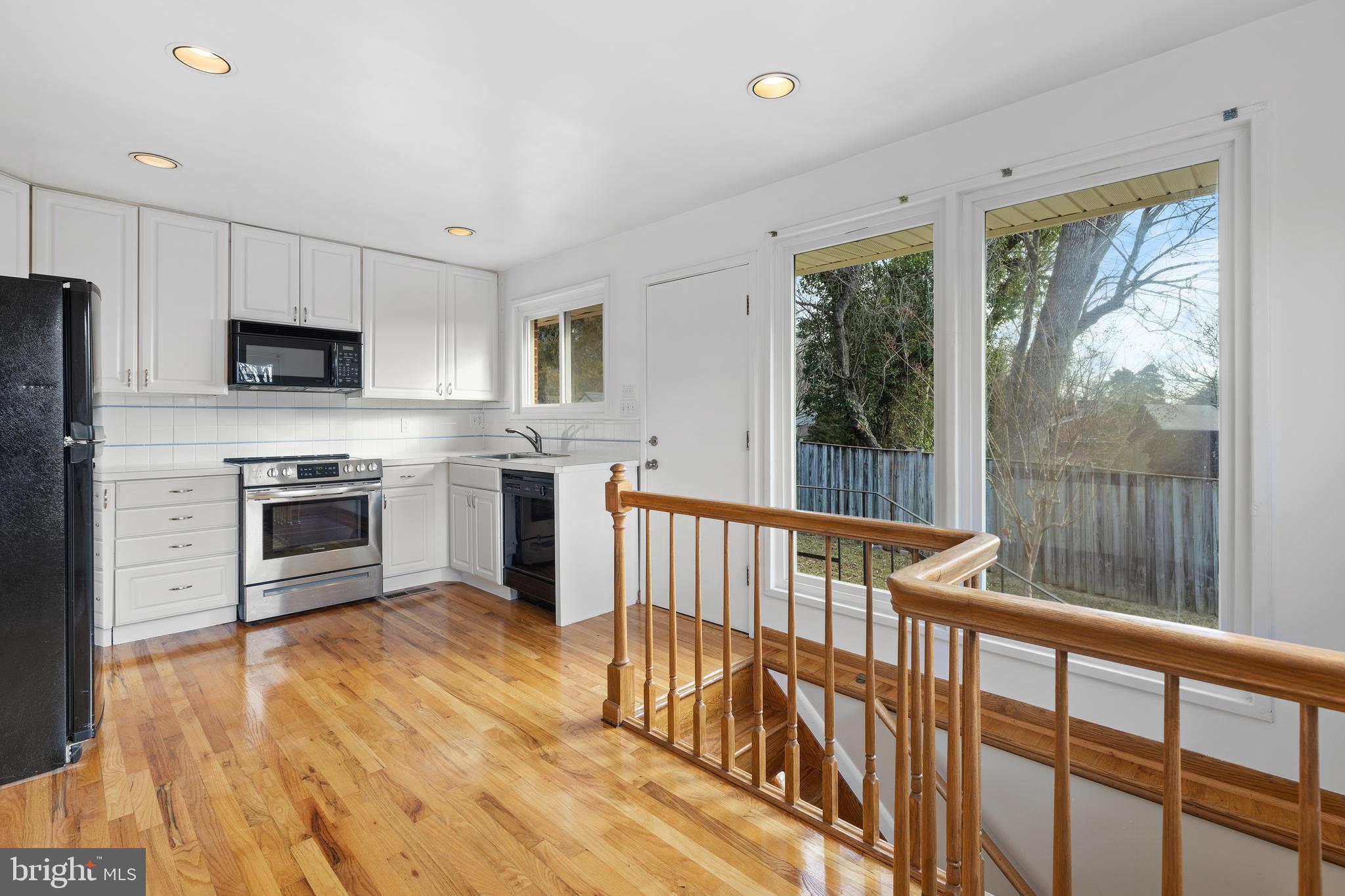 GEORGETOWN VILLAGE - Residential Lease