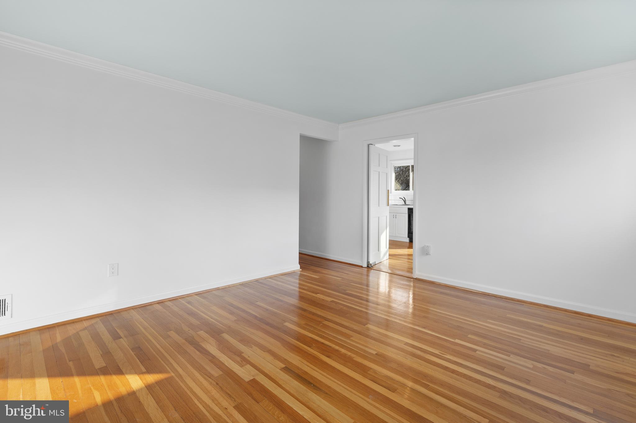 GEORGETOWN VILLAGE - Residential Lease