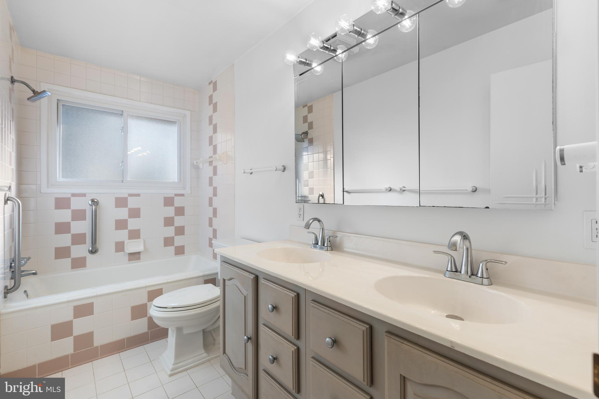 GEORGETOWN VILLAGE - Residential Lease