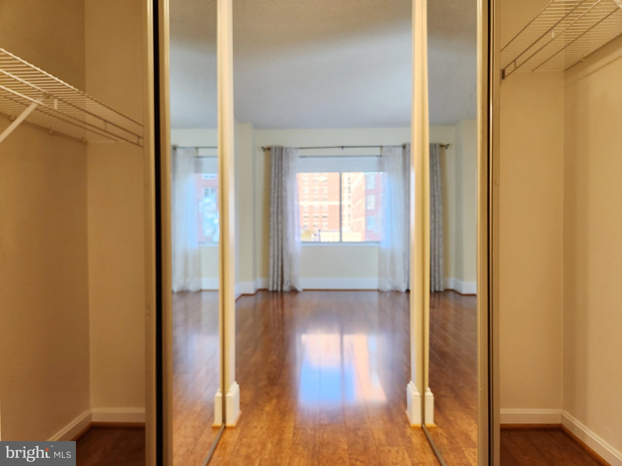 CARLYLE TOWERS - Residential Lease