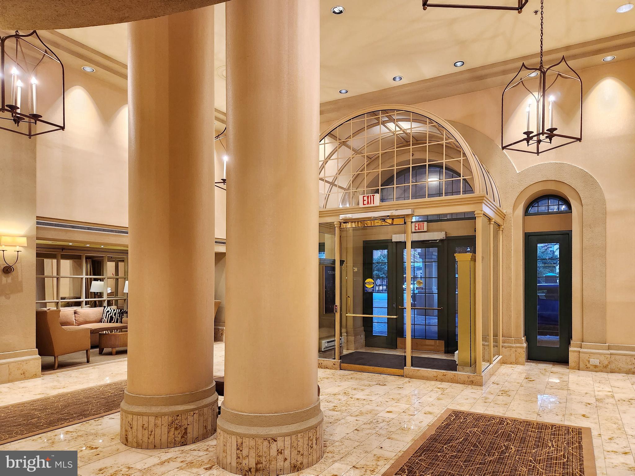 CARLYLE TOWERS - Residential Lease