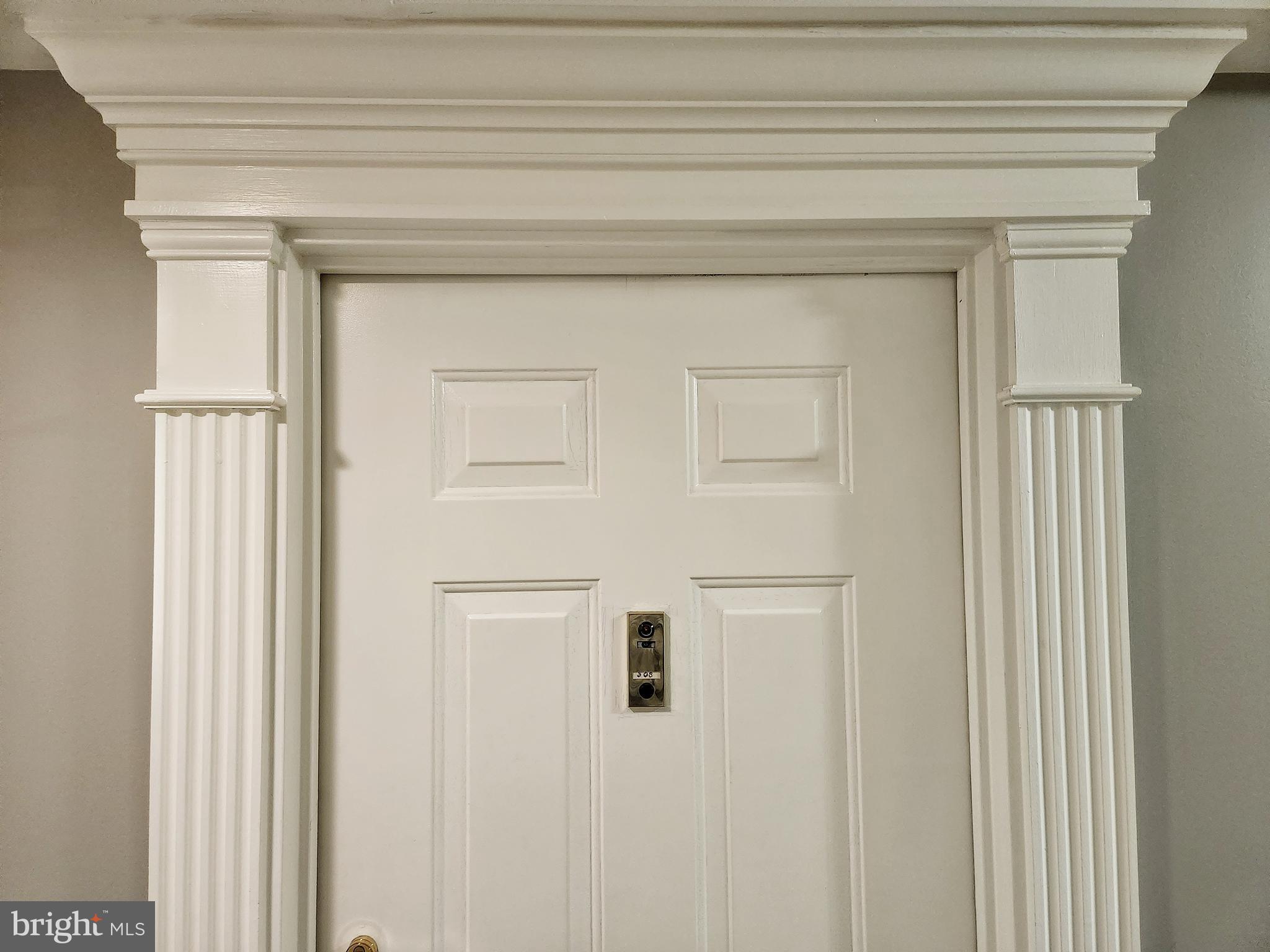 CARLYLE TOWERS - Residential Lease