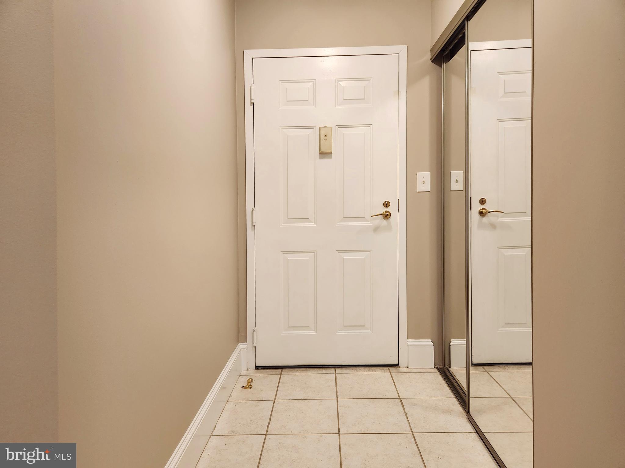 CARLYLE TOWERS - Residential Lease