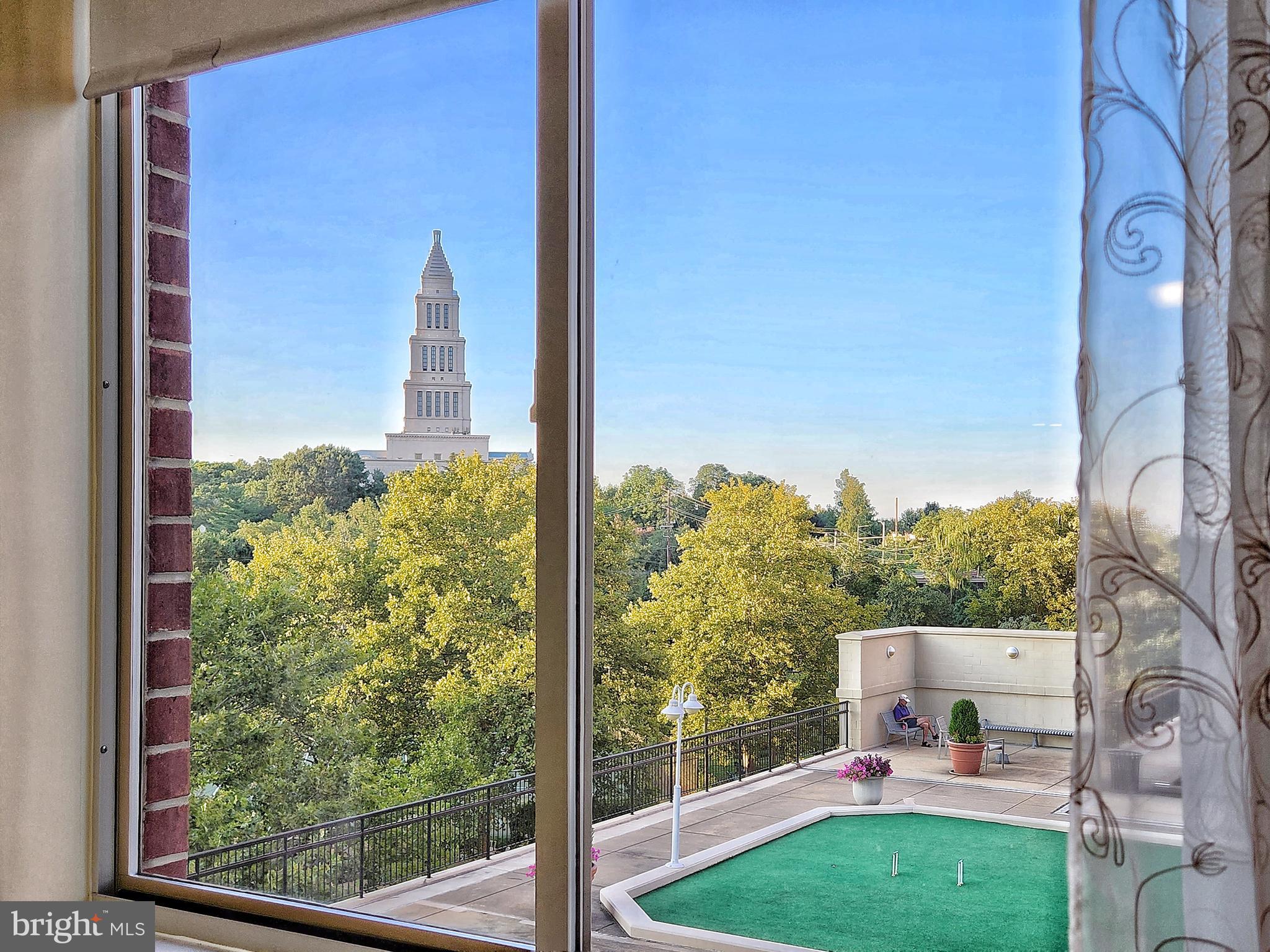 CARLYLE TOWERS - Residential Lease