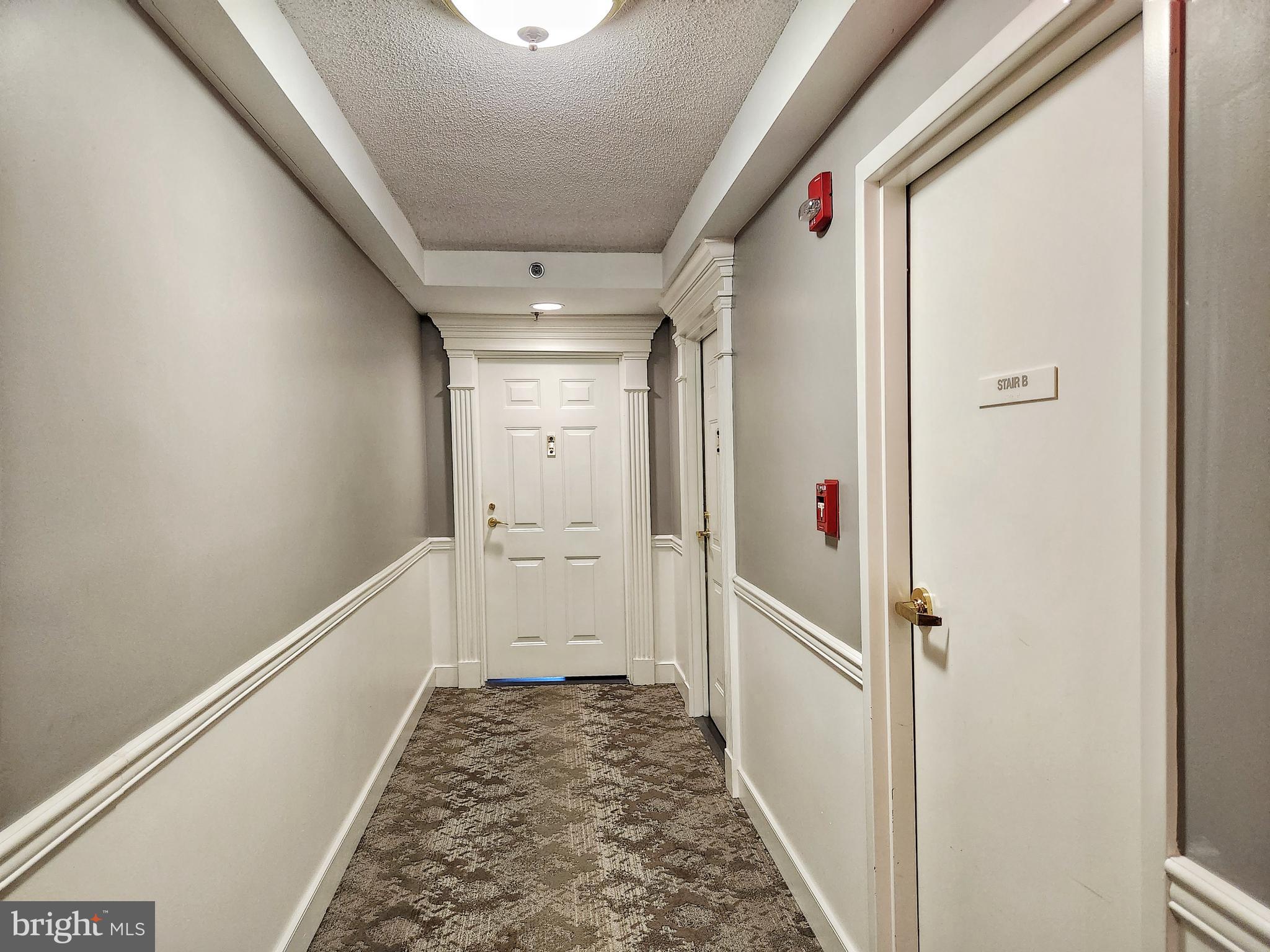 CARLYLE TOWERS - Residential Lease