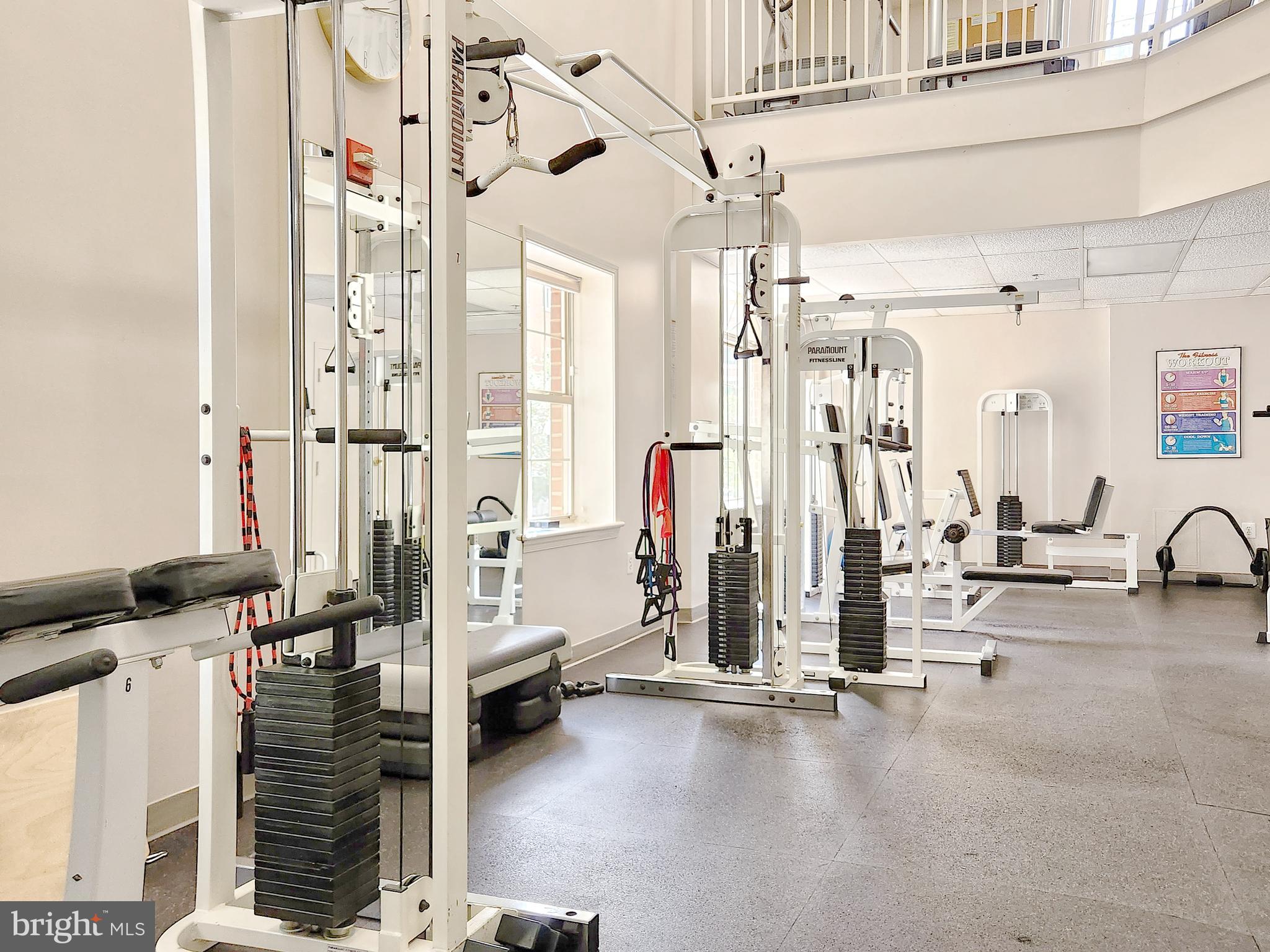 CARLYLE TOWERS - Residential Lease