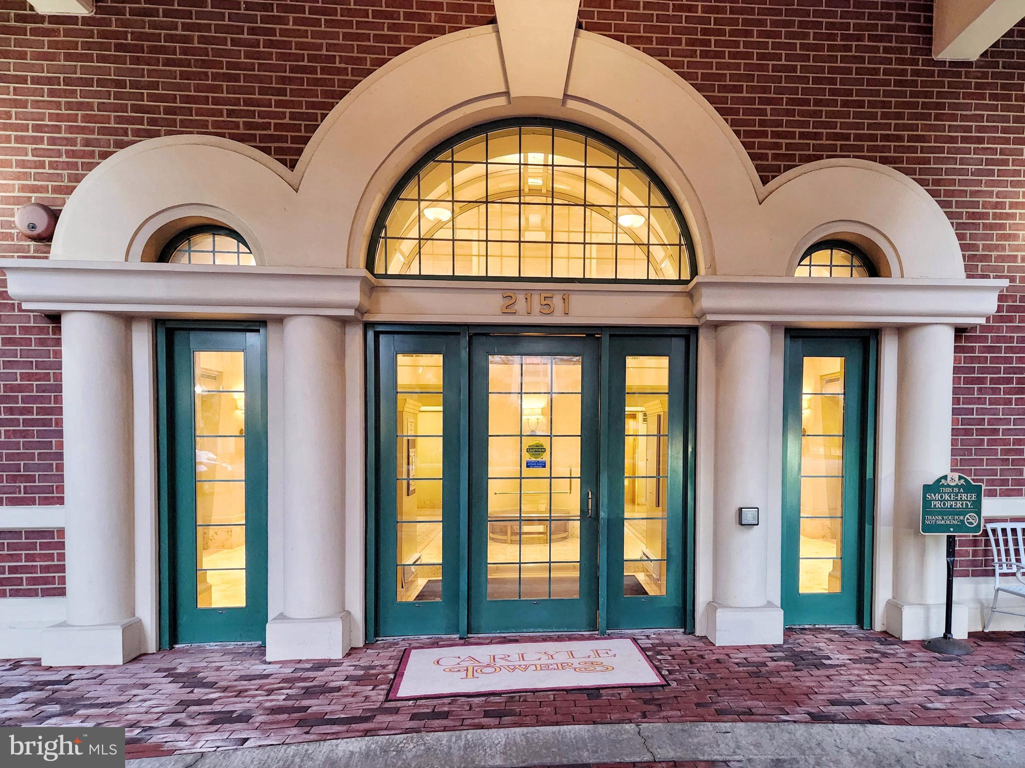 CARLYLE TOWERS - Residential Lease