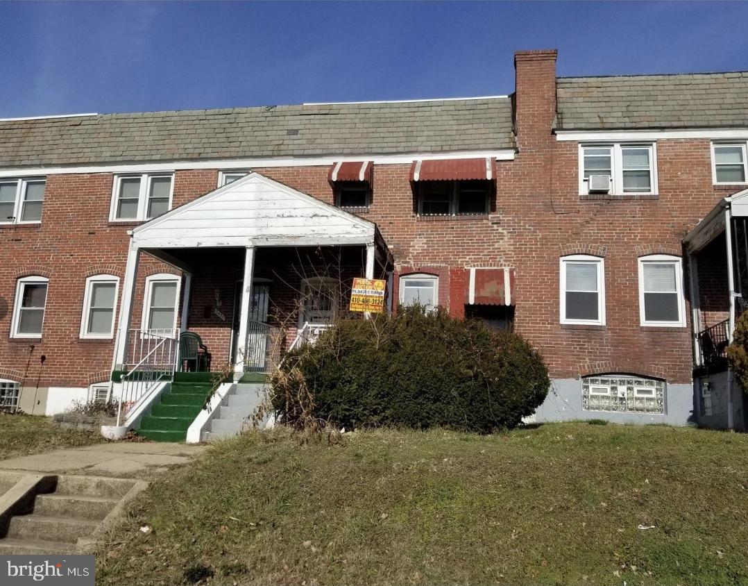 Investment property
2424 W Lexington St, located in Baltimore, MD 21223—a 3-bedroom, 1‑2 bath brick townhouse built in 1943, with about 1,080 ft² of living space and a lot size of 1,799 ft² Roof 6 years old/ Flat; HVAC purchased in 2020. Work has been done to the plumbing and electrical/ permitted
This three-bedroom, two-bath townhouse is located in the heart of West Baltimore just a mile from Square Park and Druid Hill Park. Nearby, residents have access to Mondawmin Mall, a retail hub with a variety of stores and services, as well as Carroll Park, which features a 9-hole public golf course. The property offers convenient access to the Jones Falls Expressway (I‑83), providing direct routes to downtown Baltimore and the Beltway.