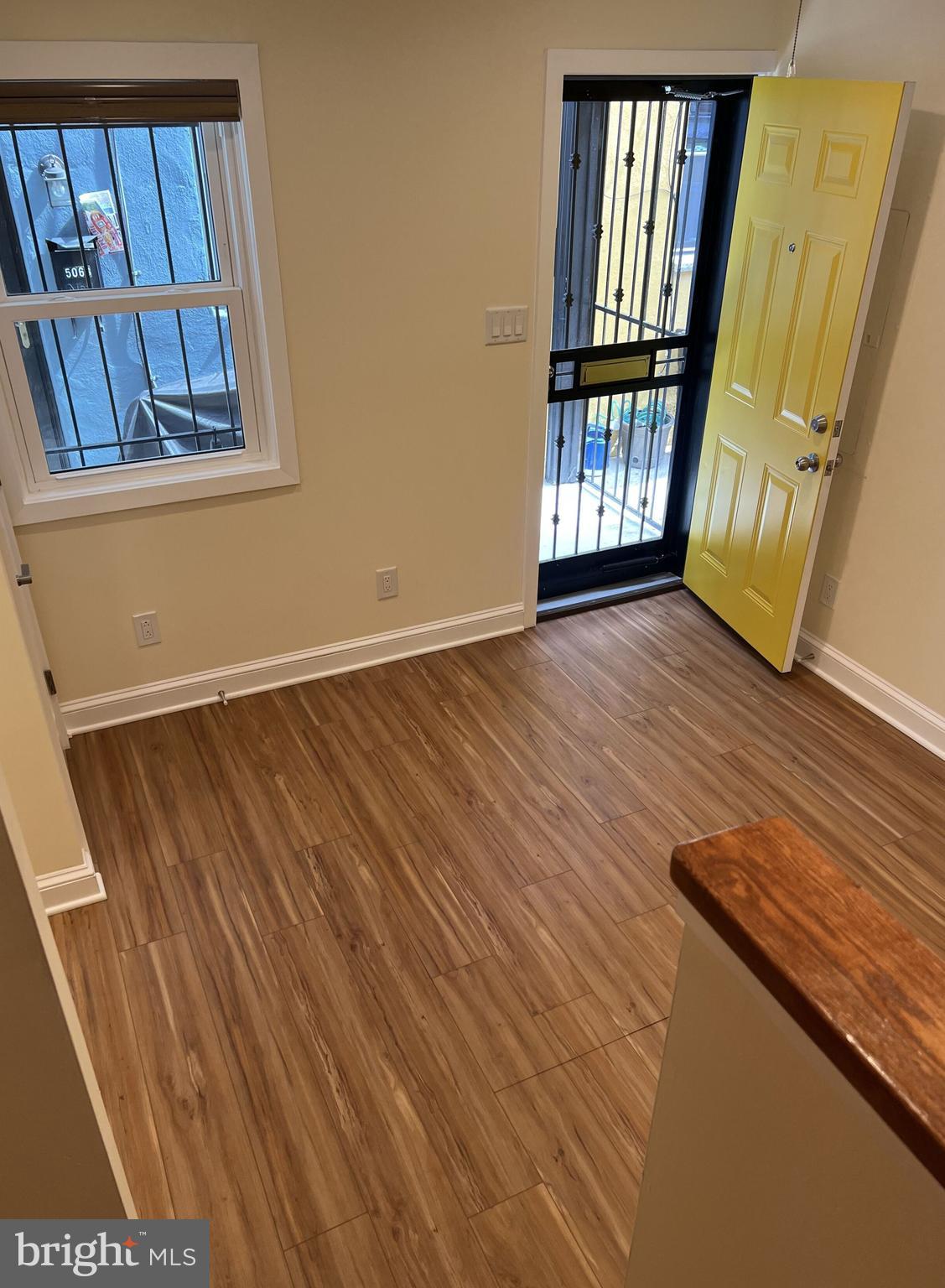 QUEEN VILLAGE - Residential Lease