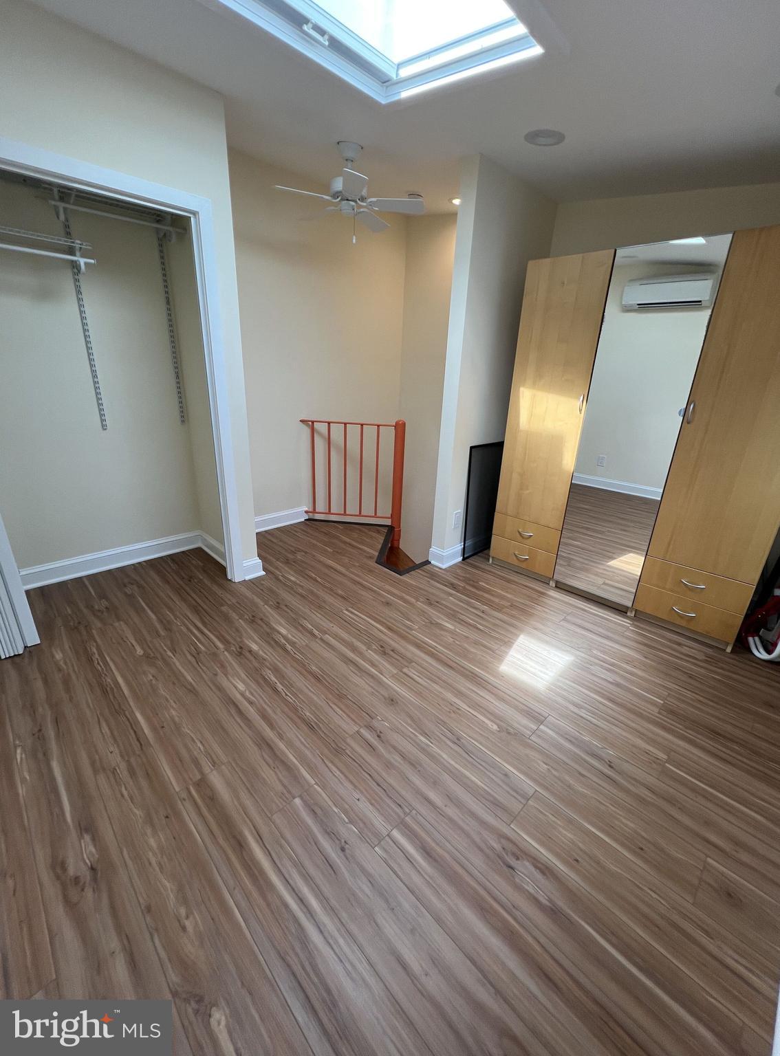 QUEEN VILLAGE - Residential Lease