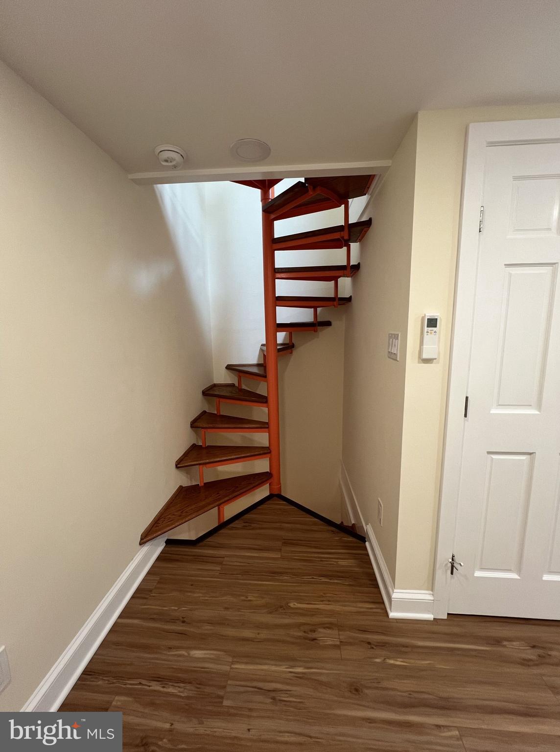 QUEEN VILLAGE - Residential Lease