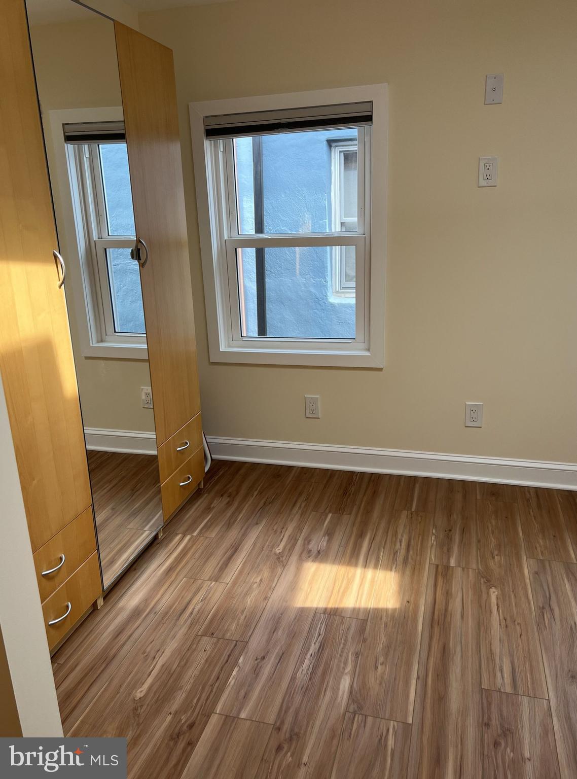 QUEEN VILLAGE - Residential Lease