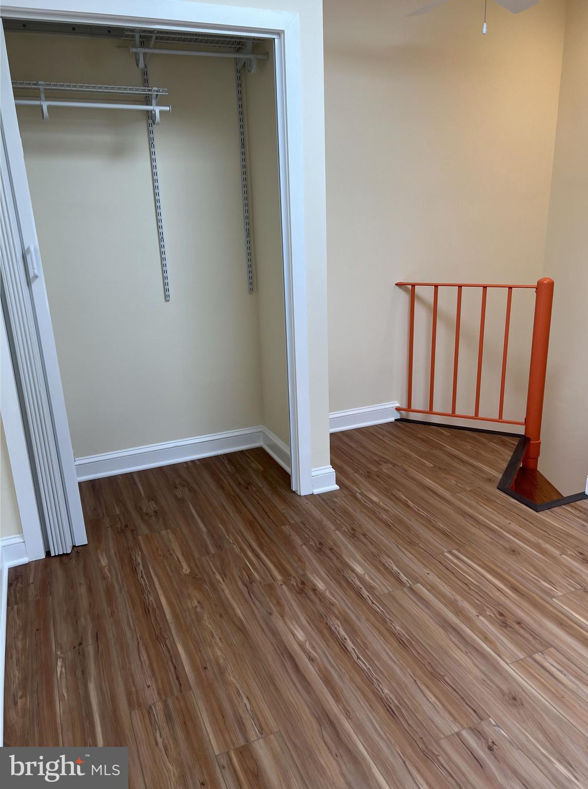 QUEEN VILLAGE - Residential Lease