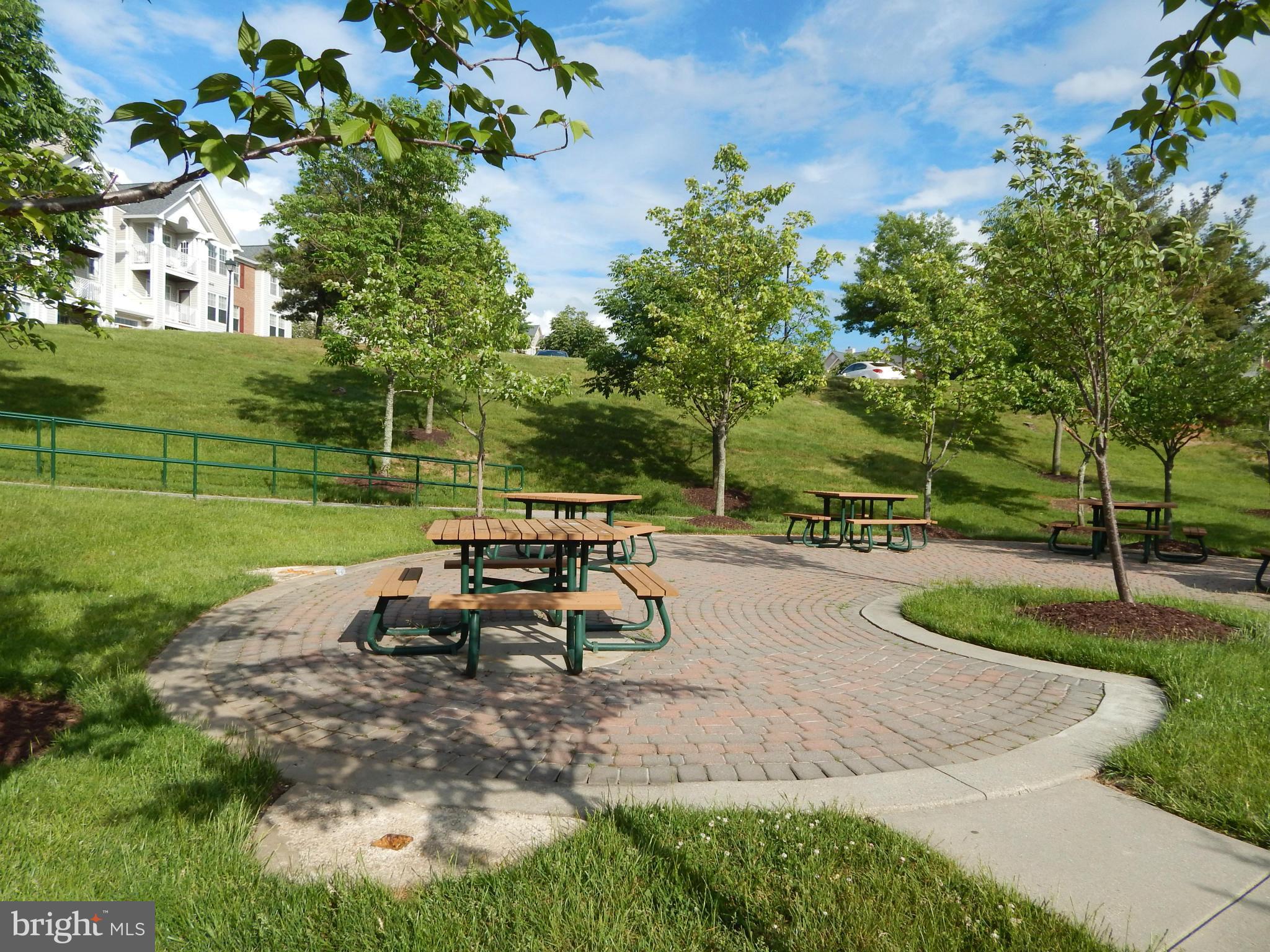 PINEY ORCHARD - Residential