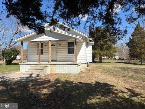 Homes For Sale - 212 W Garden Road<br/> Cumberland County, VINELAND, NJ 08360