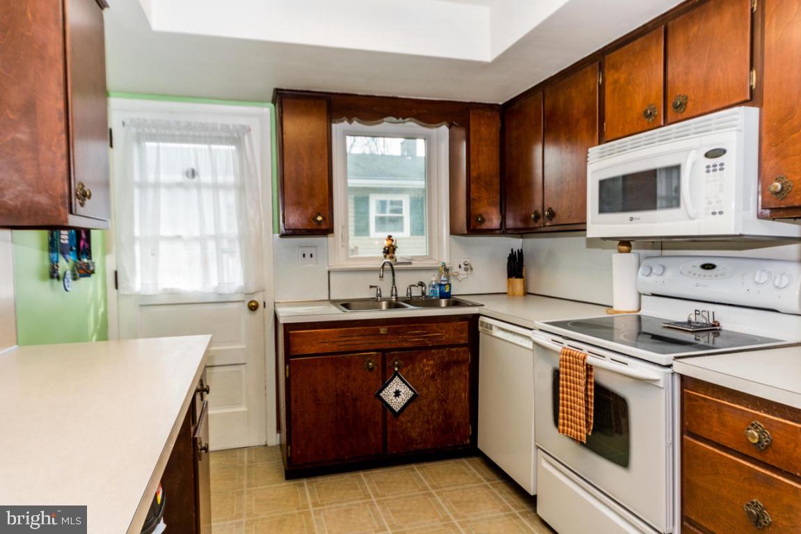 SUTTER VILLAGE - Residential