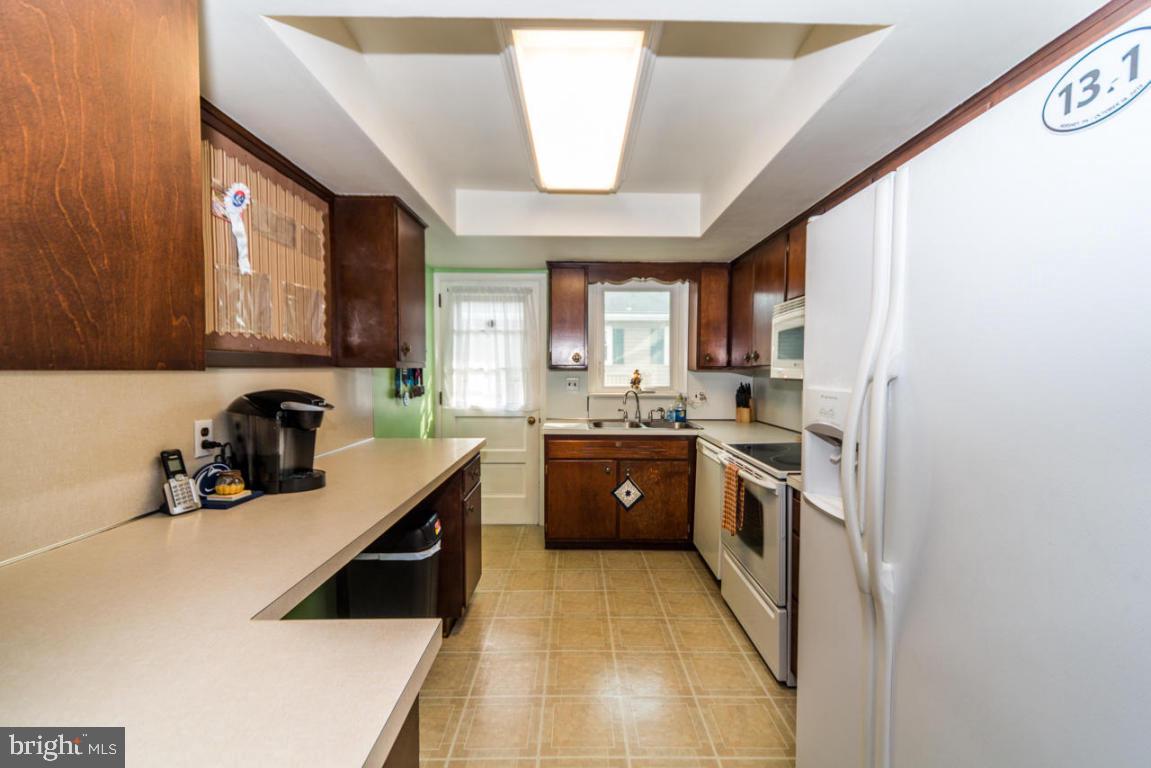 SUTTER VILLAGE - Residential