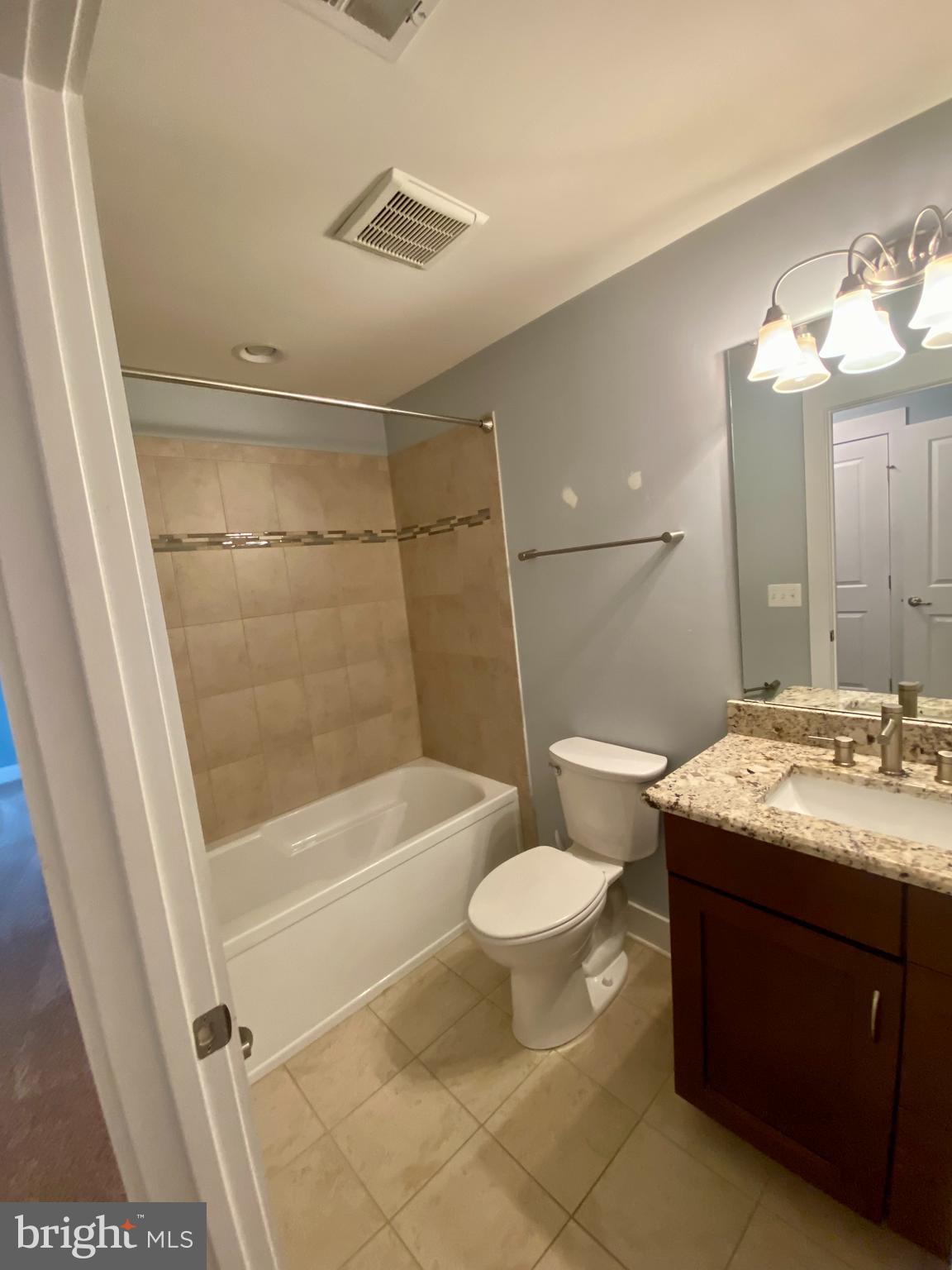 COLLEGE HEIGHTS - Residential Lease