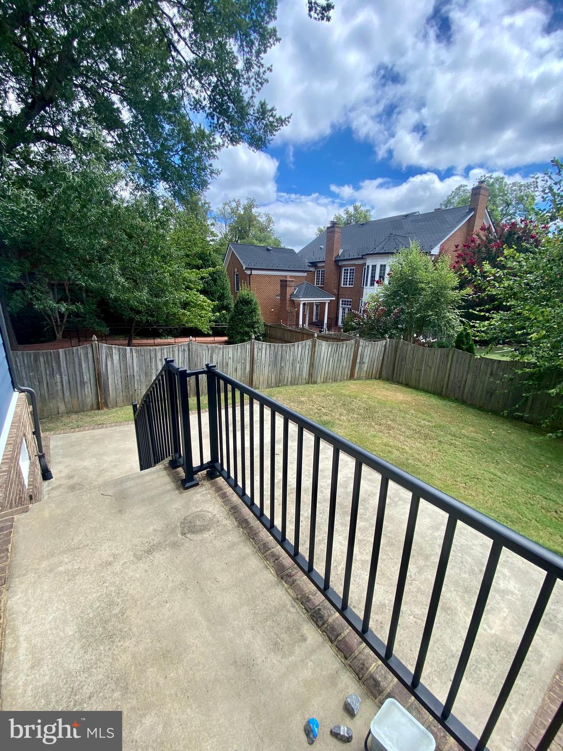 COLLEGE HEIGHTS - Residential Lease