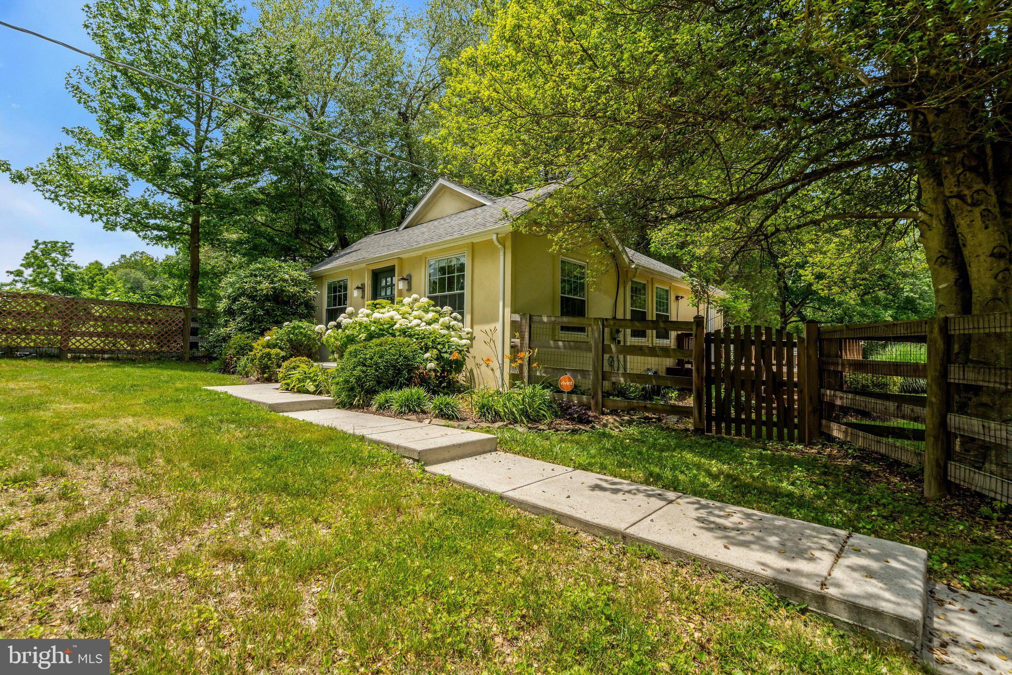 11520 POPES HEAD ROAD