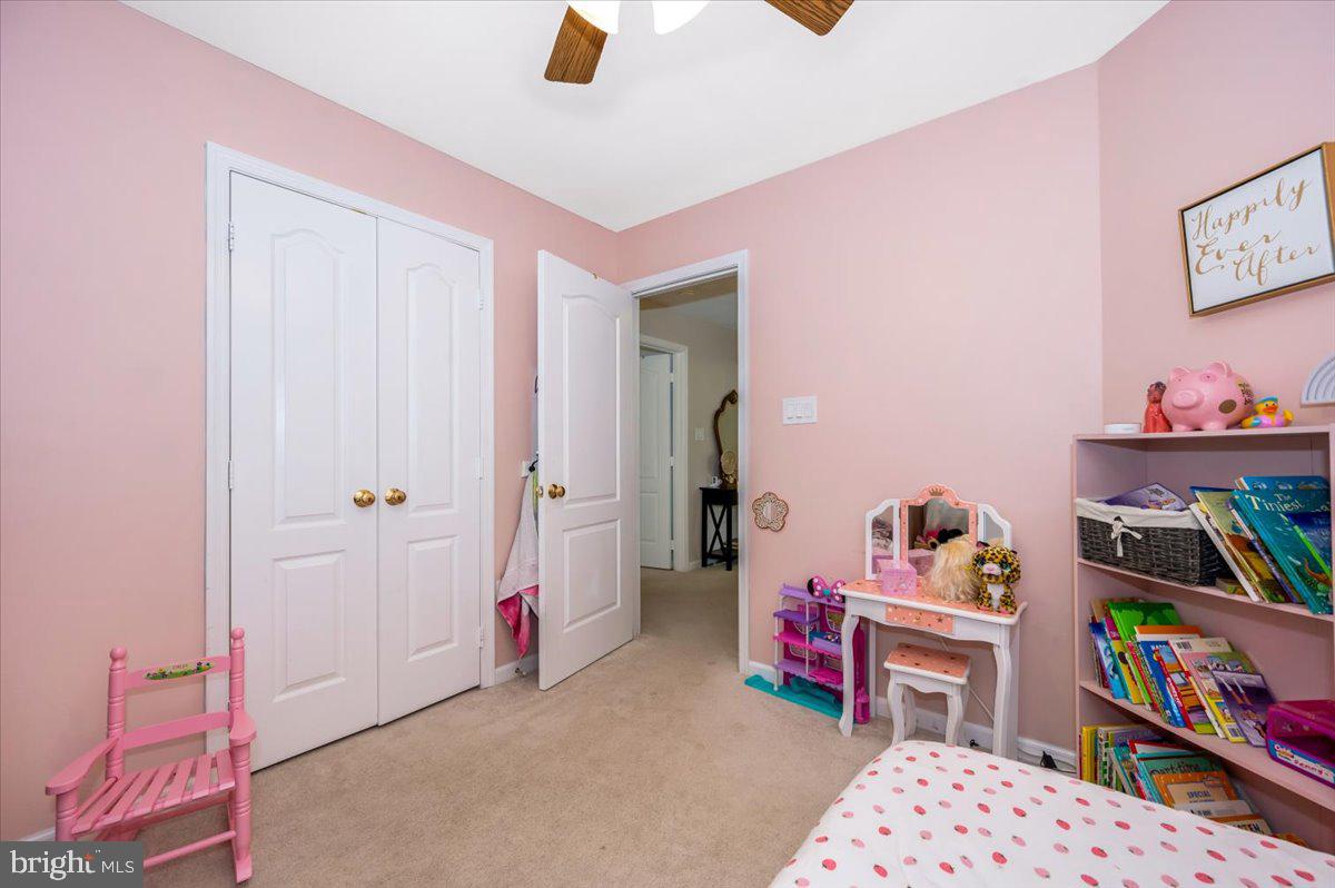 SPRING RIDGE - Residential