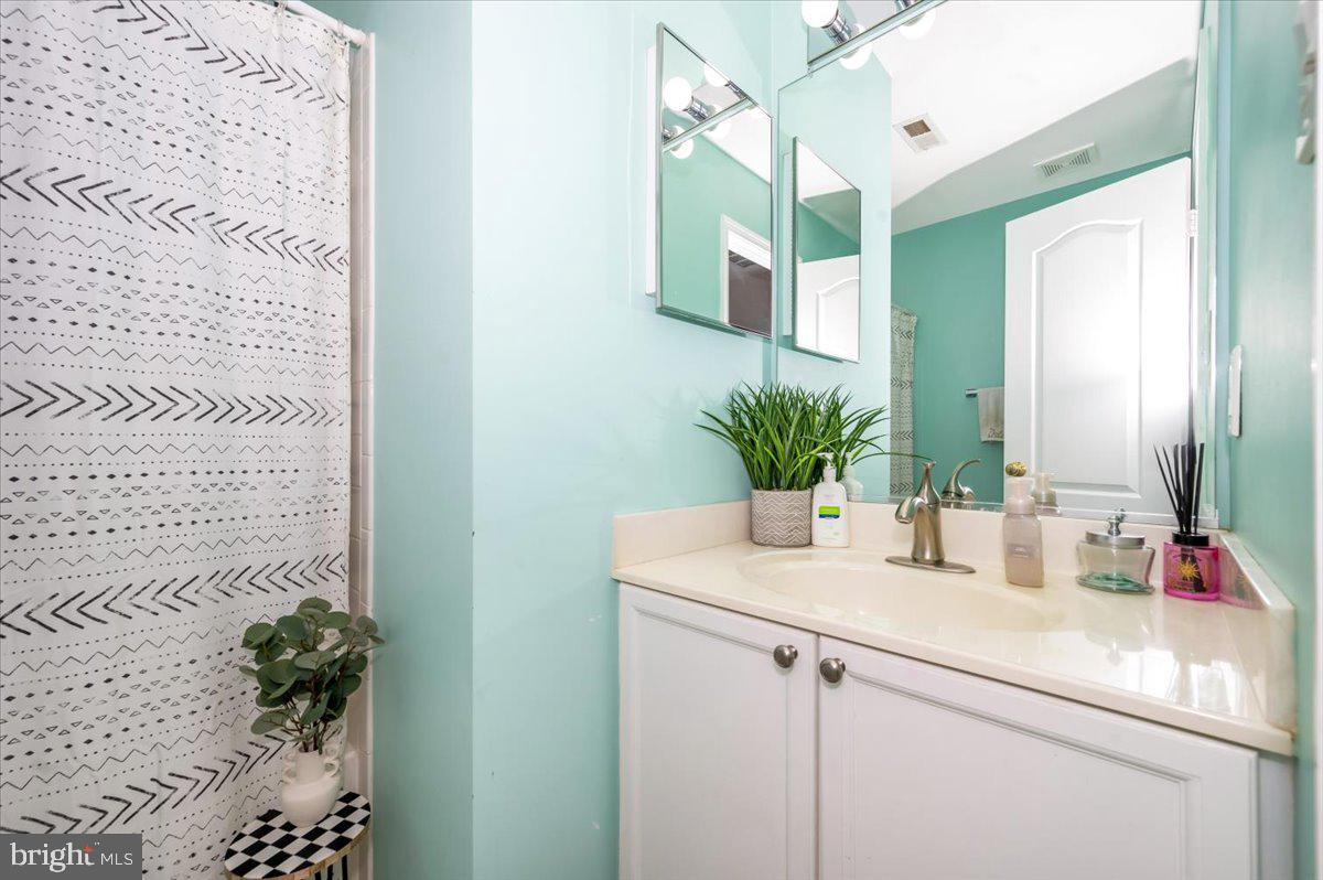 SPRING RIDGE - Residential