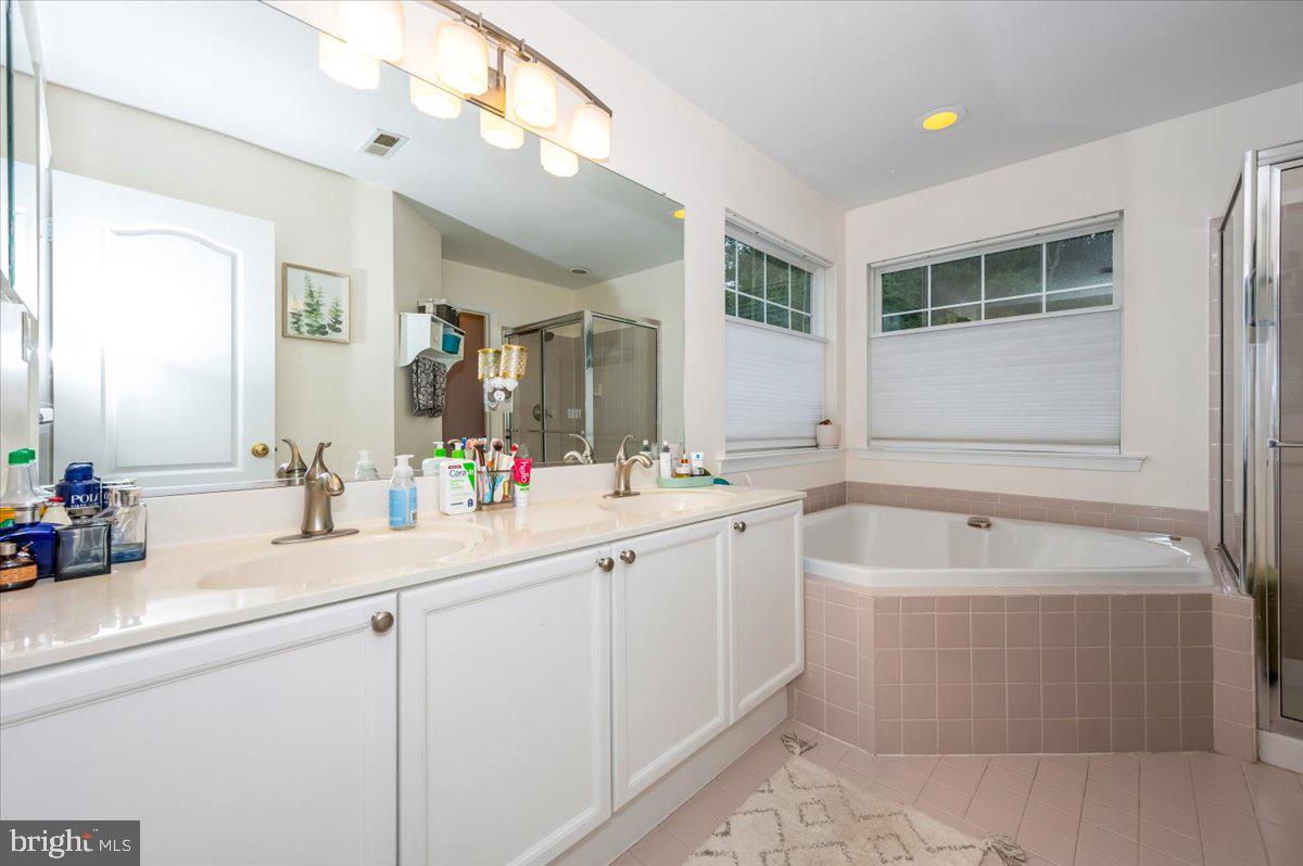 SPRING RIDGE - Residential