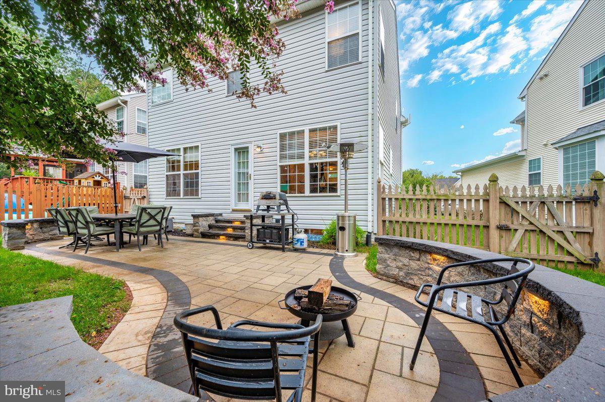 SPRING RIDGE - Residential