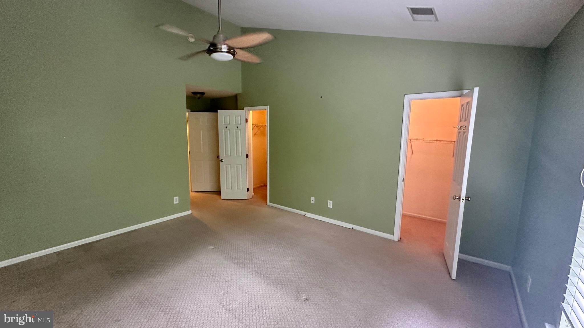 SIGNATURE AT BROADLANDS - Residential Lease