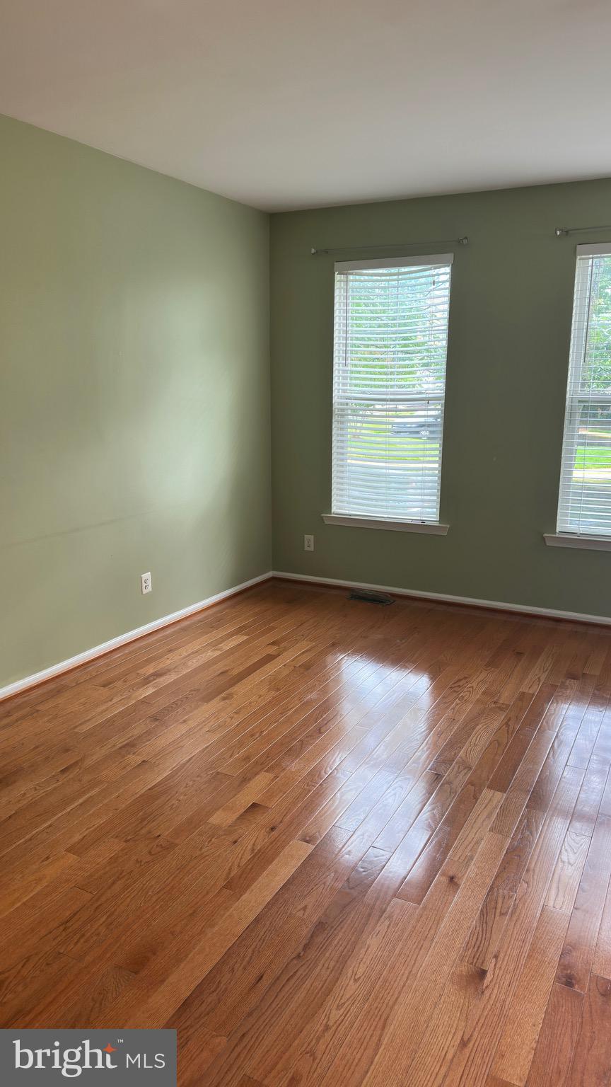 SIGNATURE AT BROADLANDS - Residential Lease