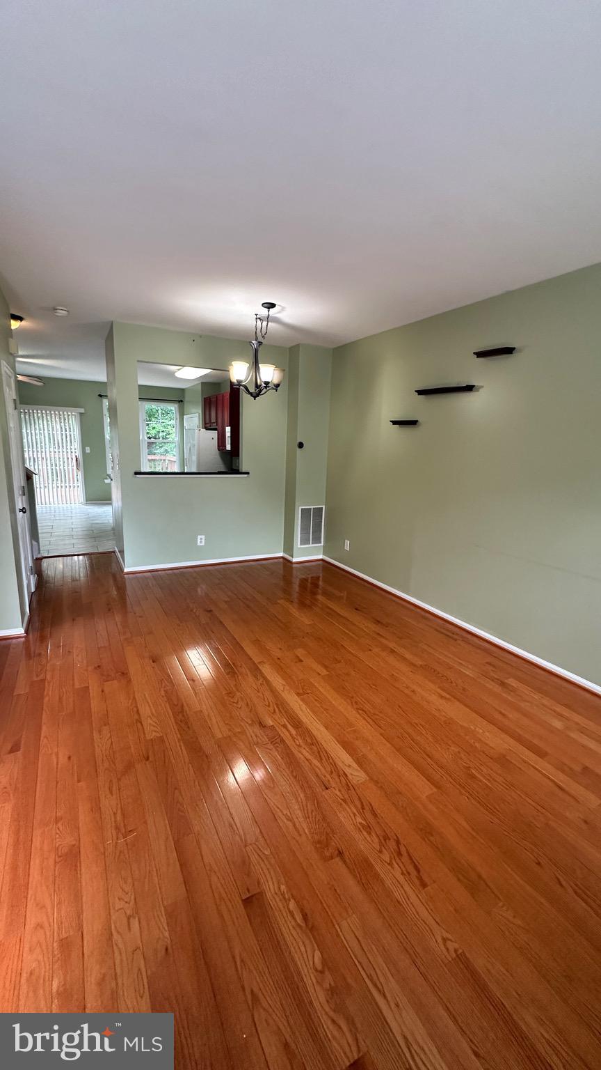 SIGNATURE AT BROADLANDS - Residential Lease