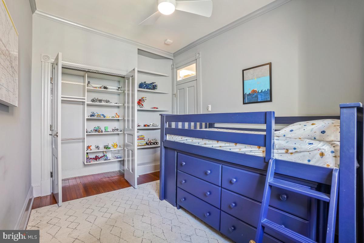 CAPITOL HILL - Residential
