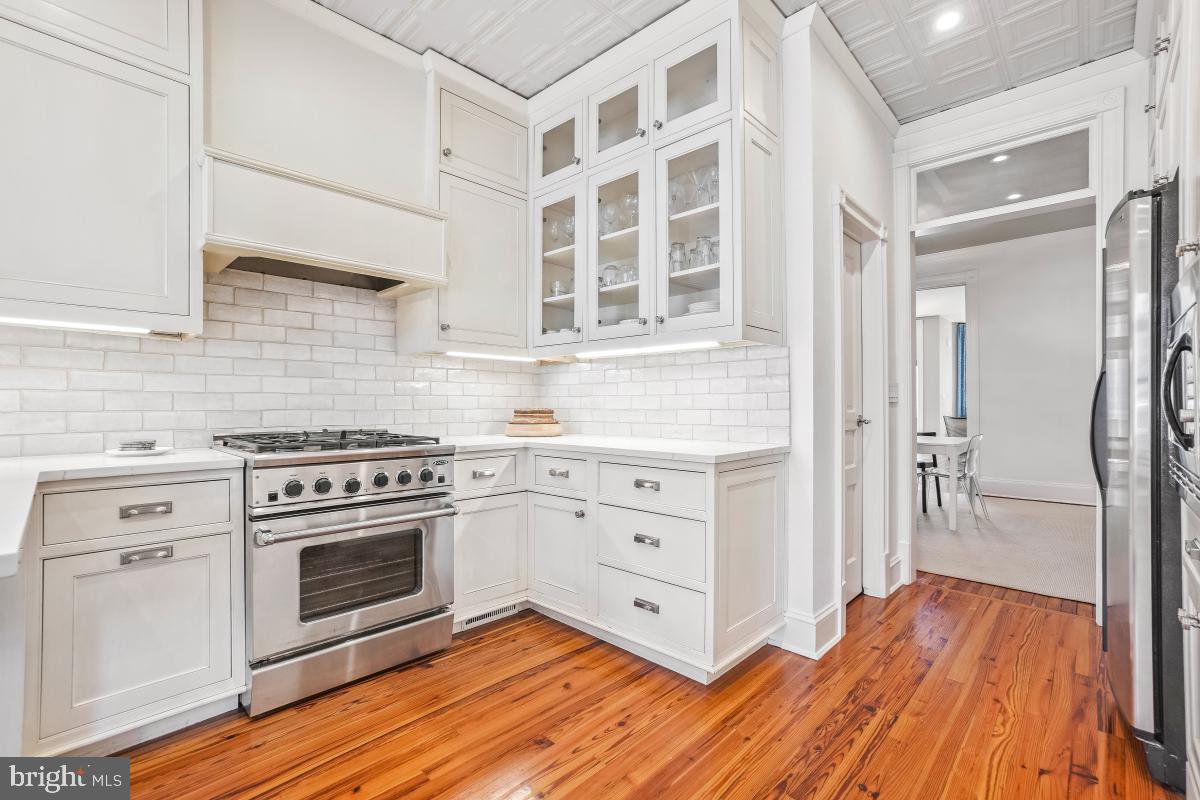 CAPITOL HILL - Residential