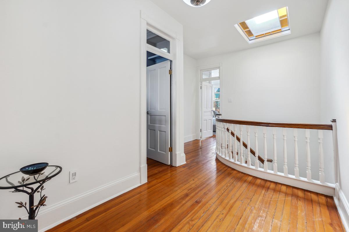CAPITOL HILL - Residential