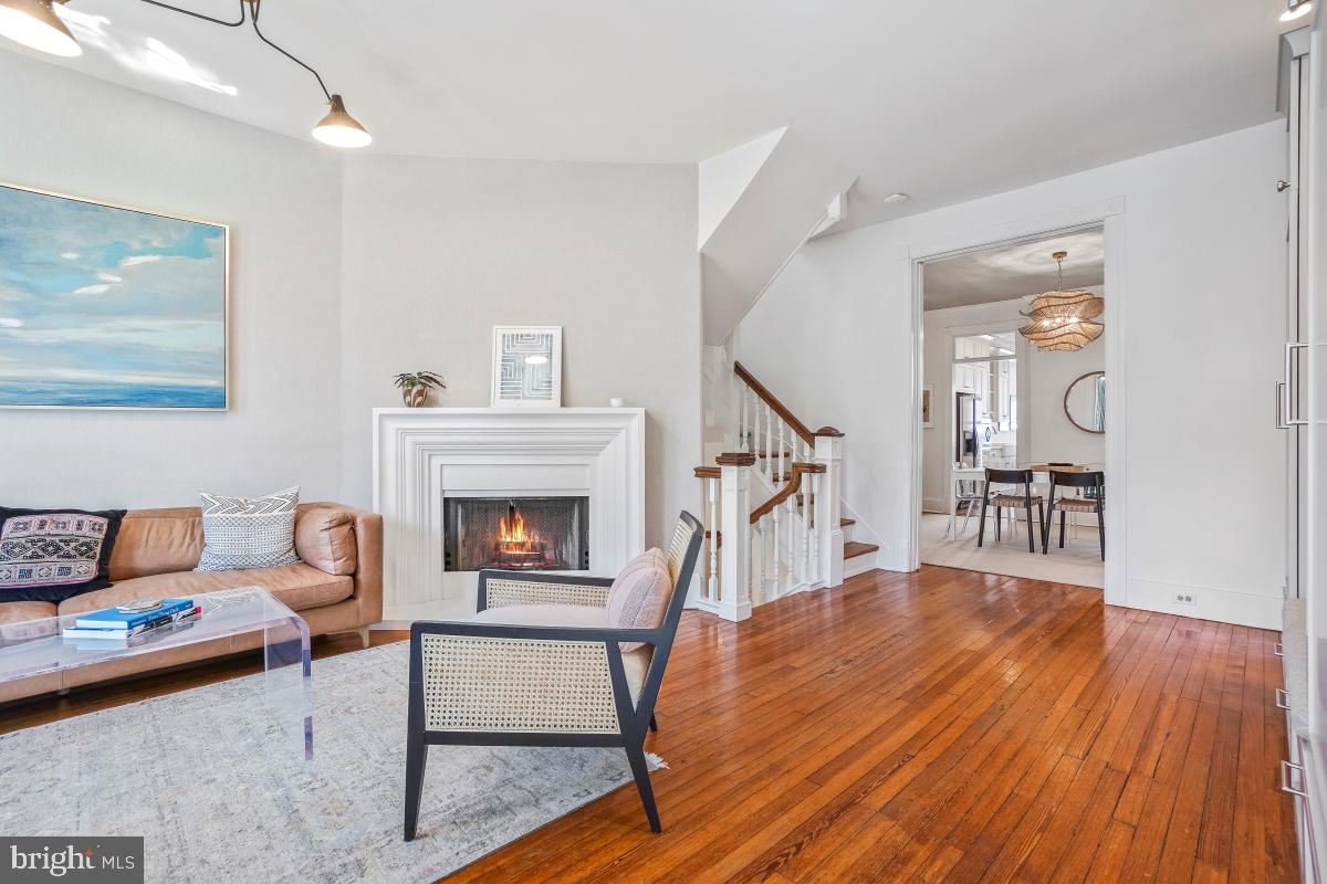 CAPITOL HILL - Residential