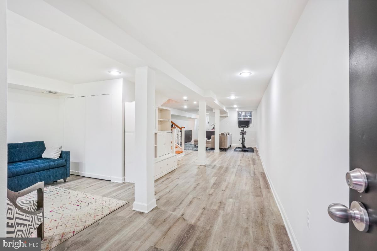 CAPITOL HILL - Residential