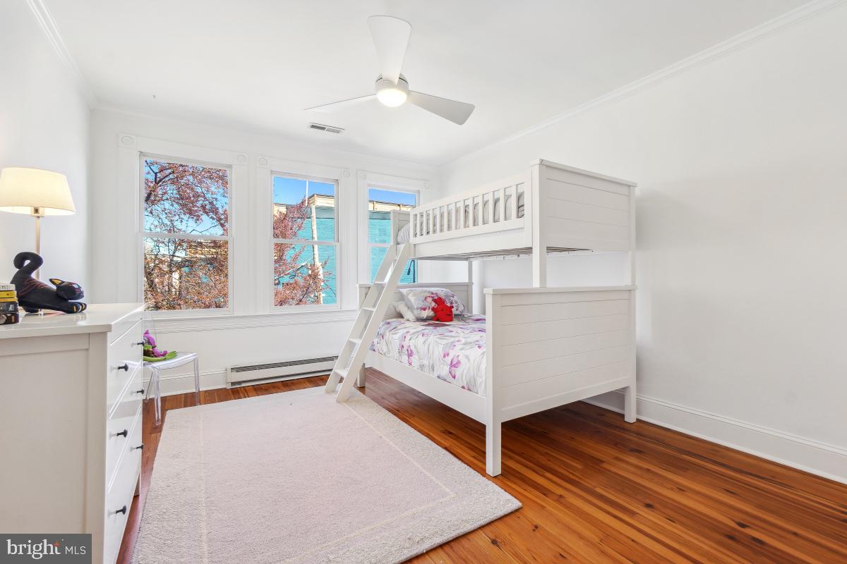 CAPITOL HILL - Residential