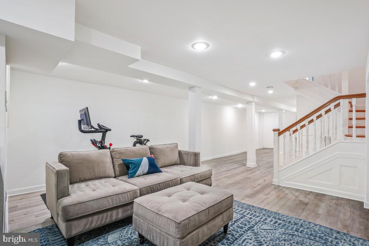 CAPITOL HILL - Residential