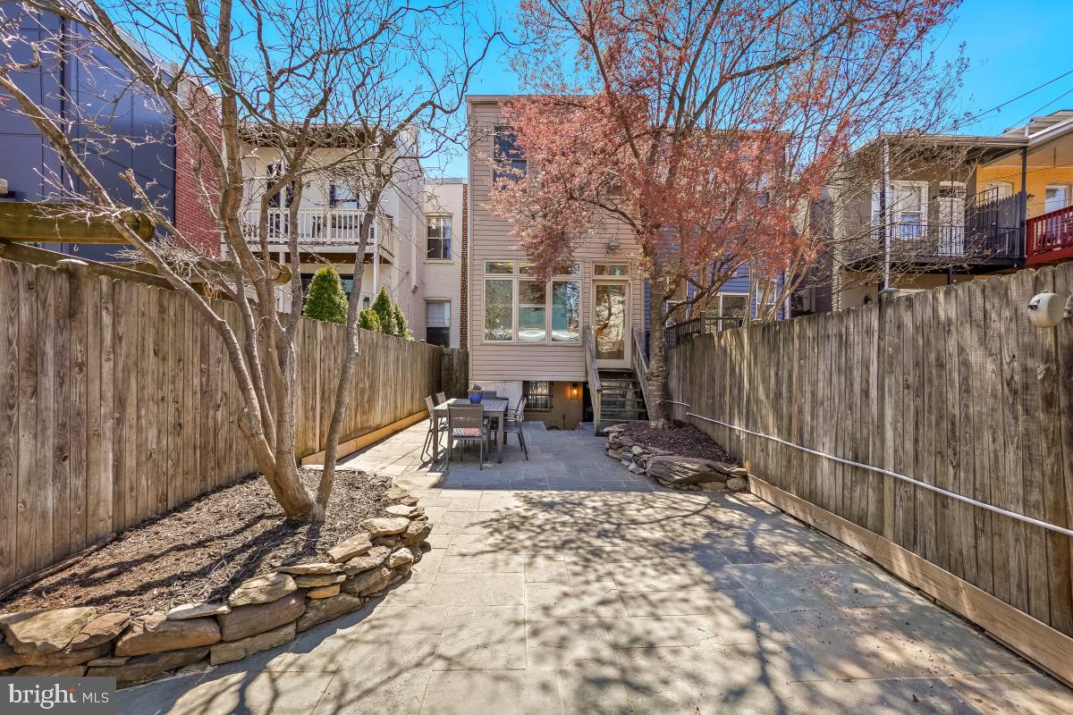 CAPITOL HILL - Residential