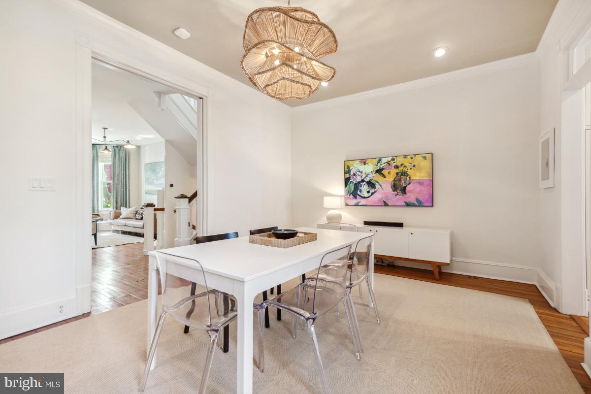 CAPITOL HILL - Residential