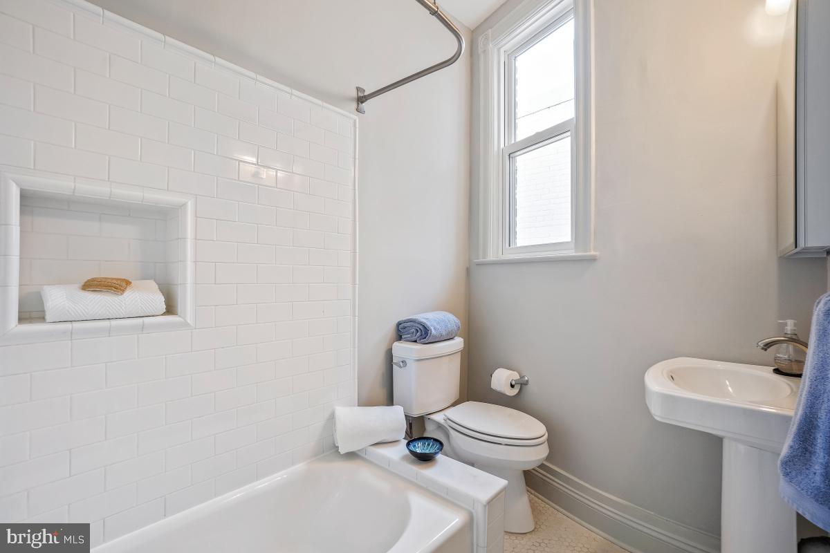 CAPITOL HILL - Residential