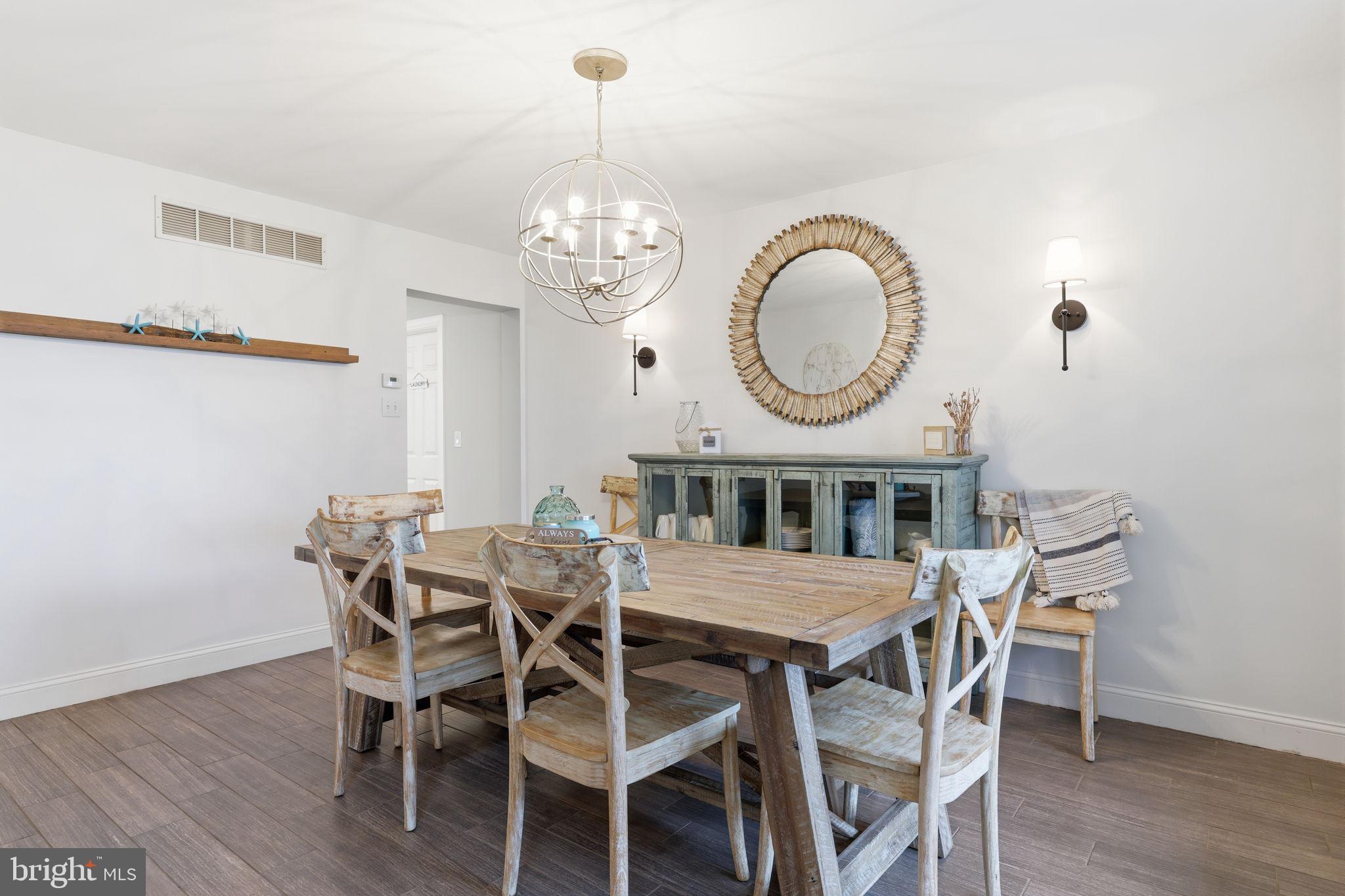 1821 FOX RUN TERRACE