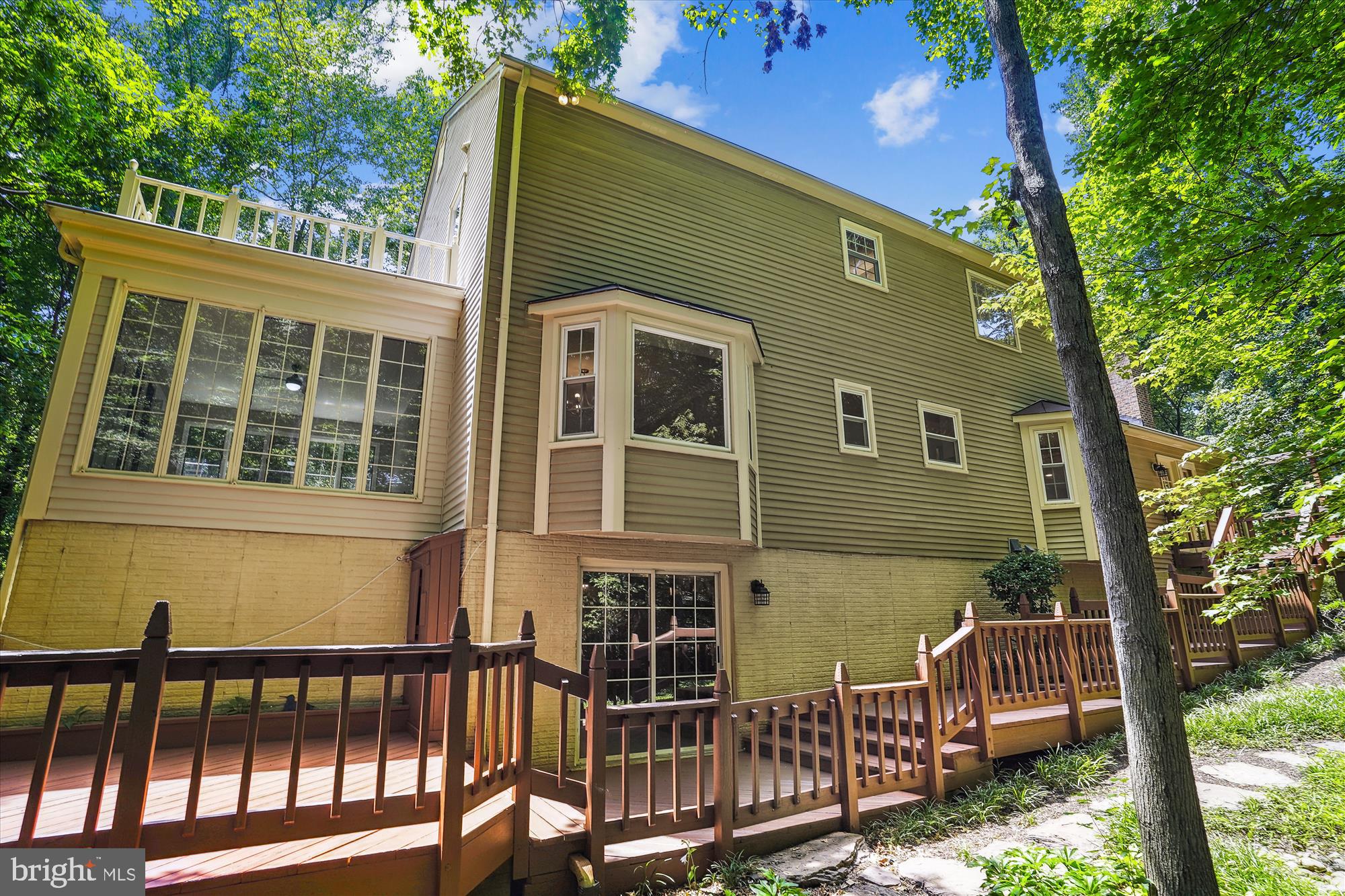 LAKE RIDGE - Residential