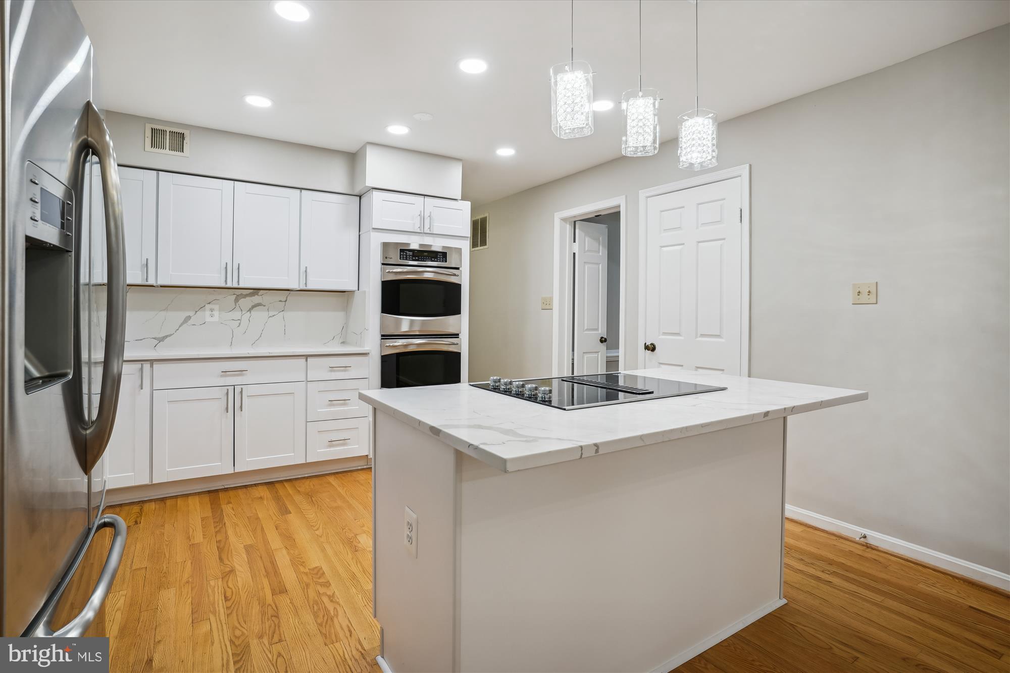 LAKE RIDGE - Residential