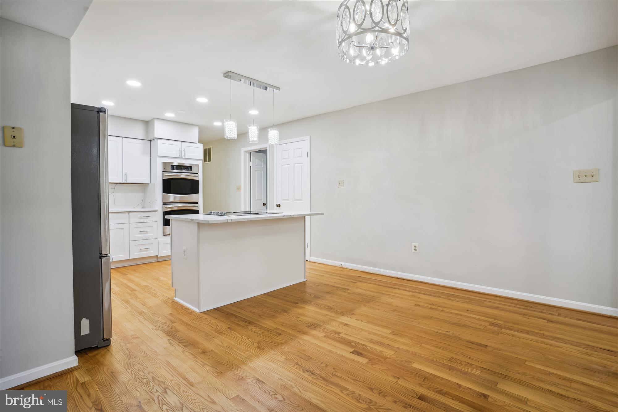 LAKE RIDGE - Residential