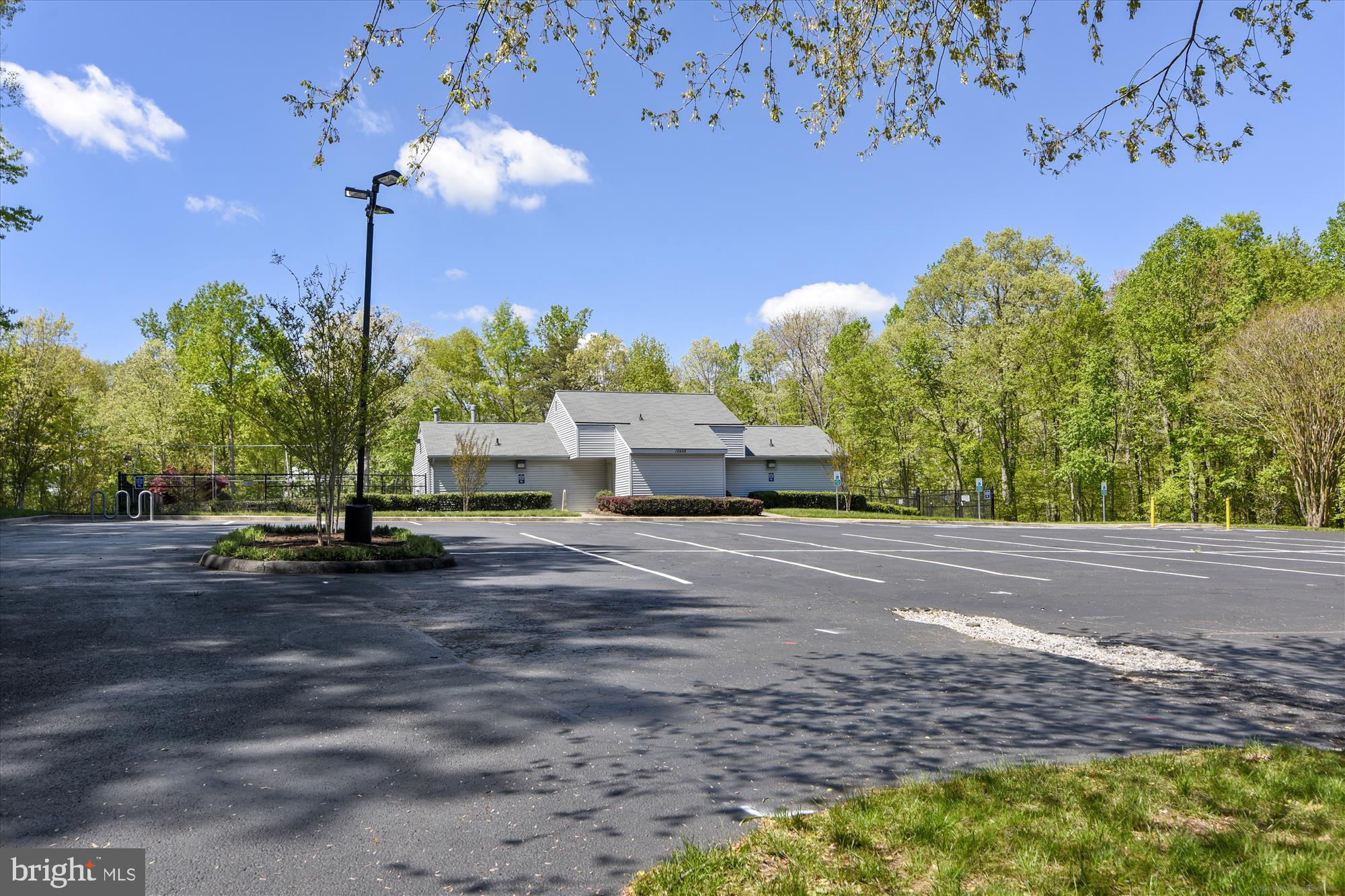 LAKE RIDGE - Residential